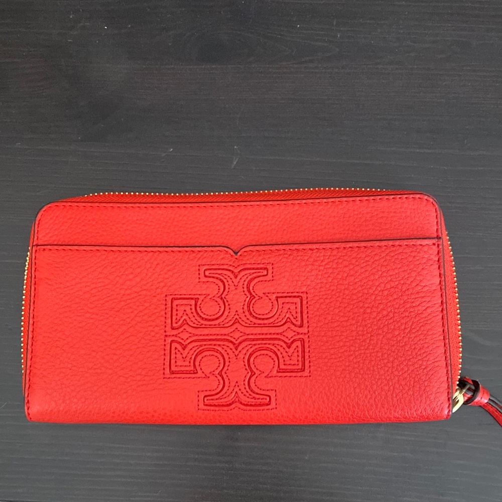 Tory Burch wallet